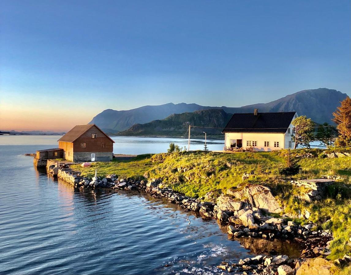 Villa Borgvag - A Unique Seafront Villa In The Heart Of Lofoten Bostad Екстер'єр фото