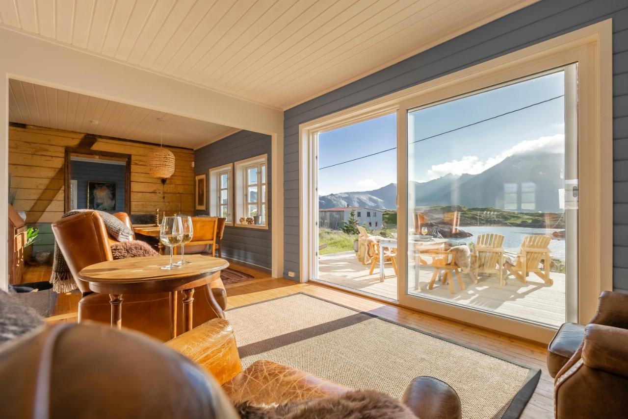 Villa Borgvag - A Unique Seafront Villa In The Heart Of Lofoten Bostad Екстер'єр фото