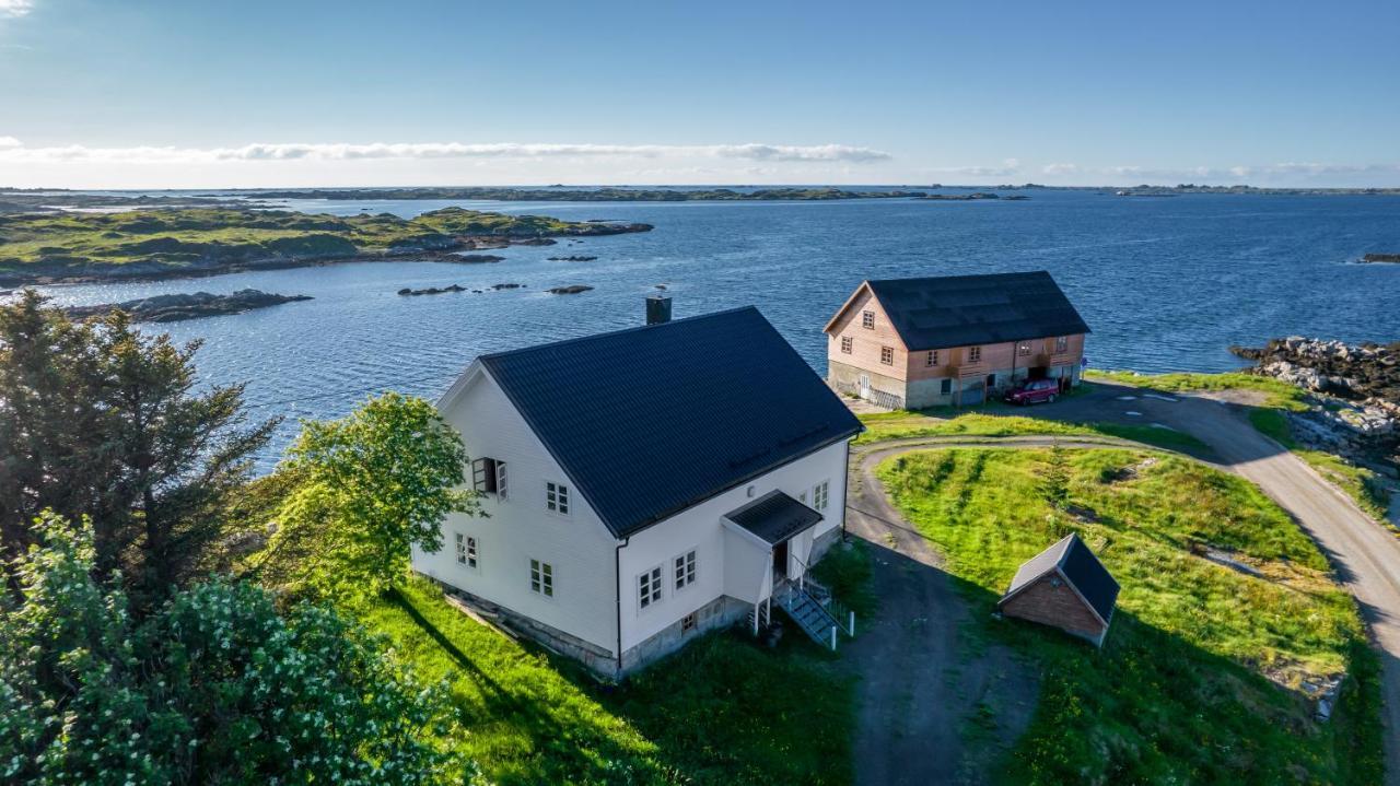 Villa Borgvag - A Unique Seafront Villa In The Heart Of Lofoten Bostad Екстер'єр фото
