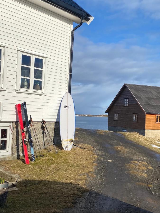 Villa Borgvag - A Unique Seafront Villa In The Heart Of Lofoten Bostad Екстер'єр фото