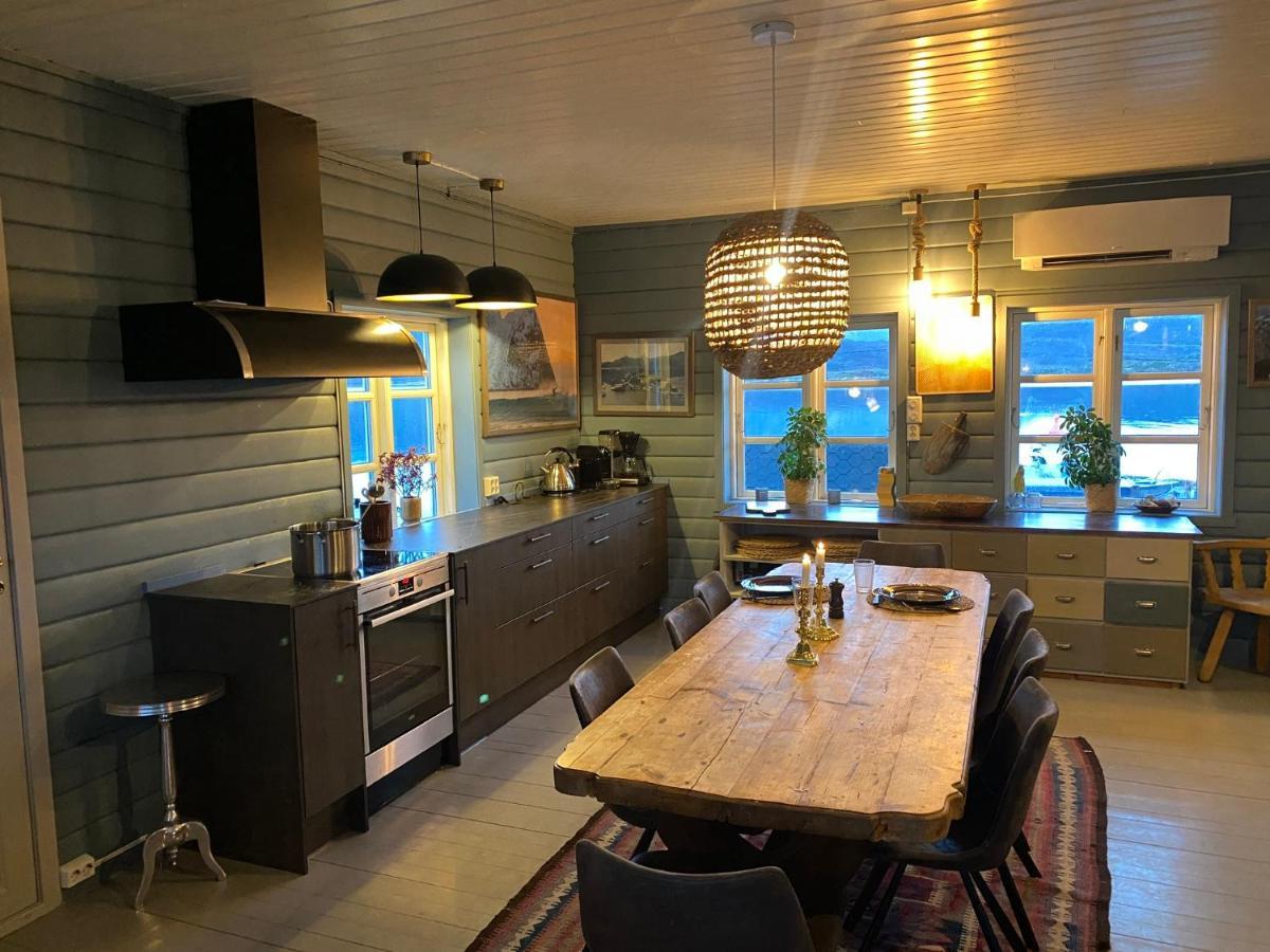 Villa Borgvag - A Unique Seafront Villa In The Heart Of Lofoten Bostad Екстер'єр фото